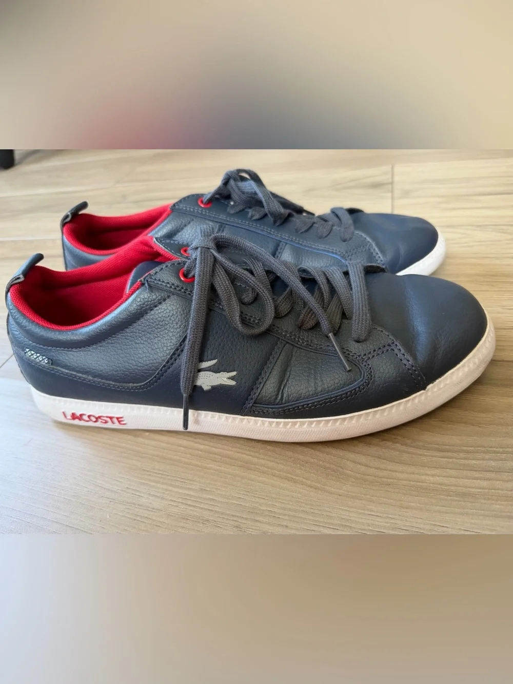 Lacoste Observe Sport Men's Navy Leather Sneaker with Red Accent Sz 8